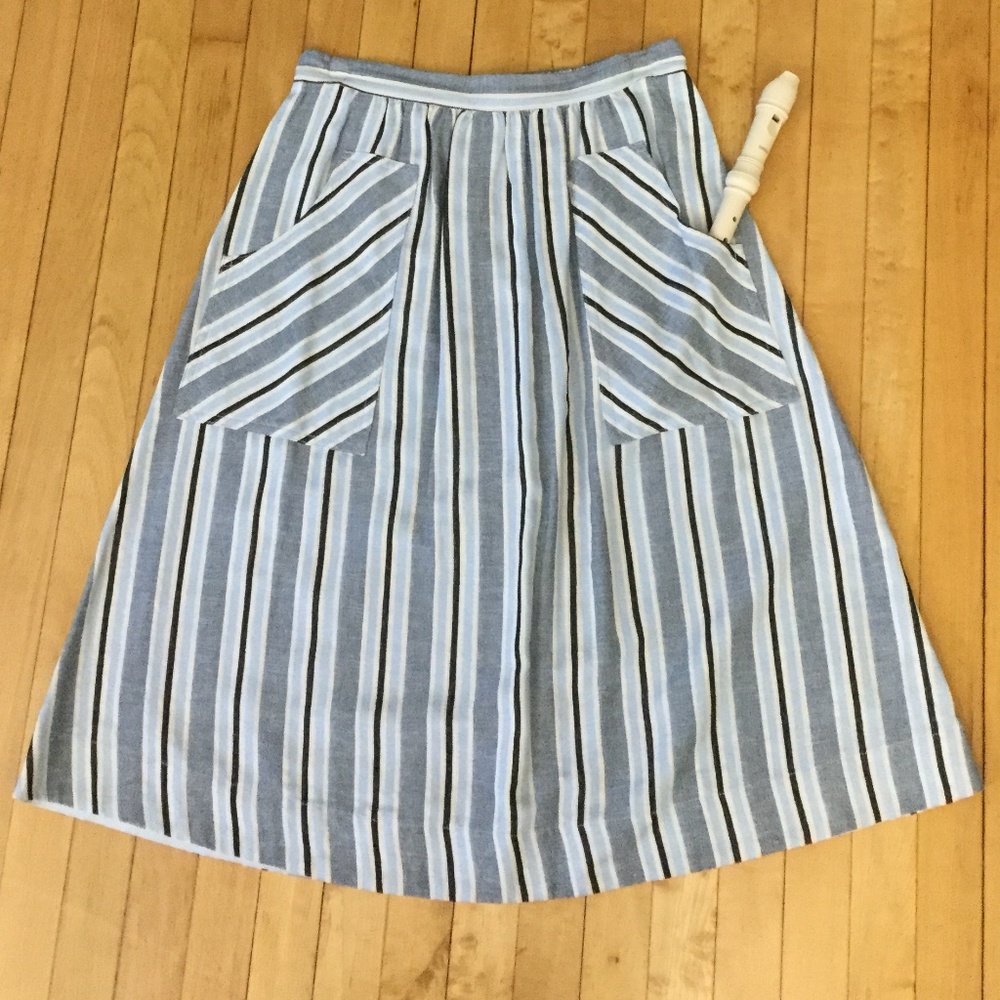 VEUC Anthropologie Akemi+Kin skirt size Small